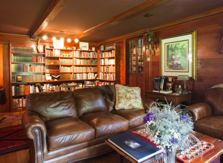 View More: http://jamiedphotography.pass.us/laurel-inn-the-hollow