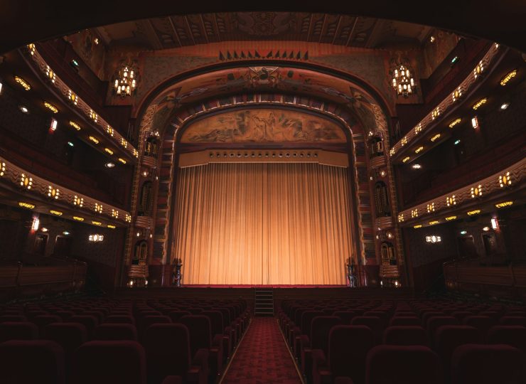 liam-mcgarry-ebsrin6WqxQ-unsplash